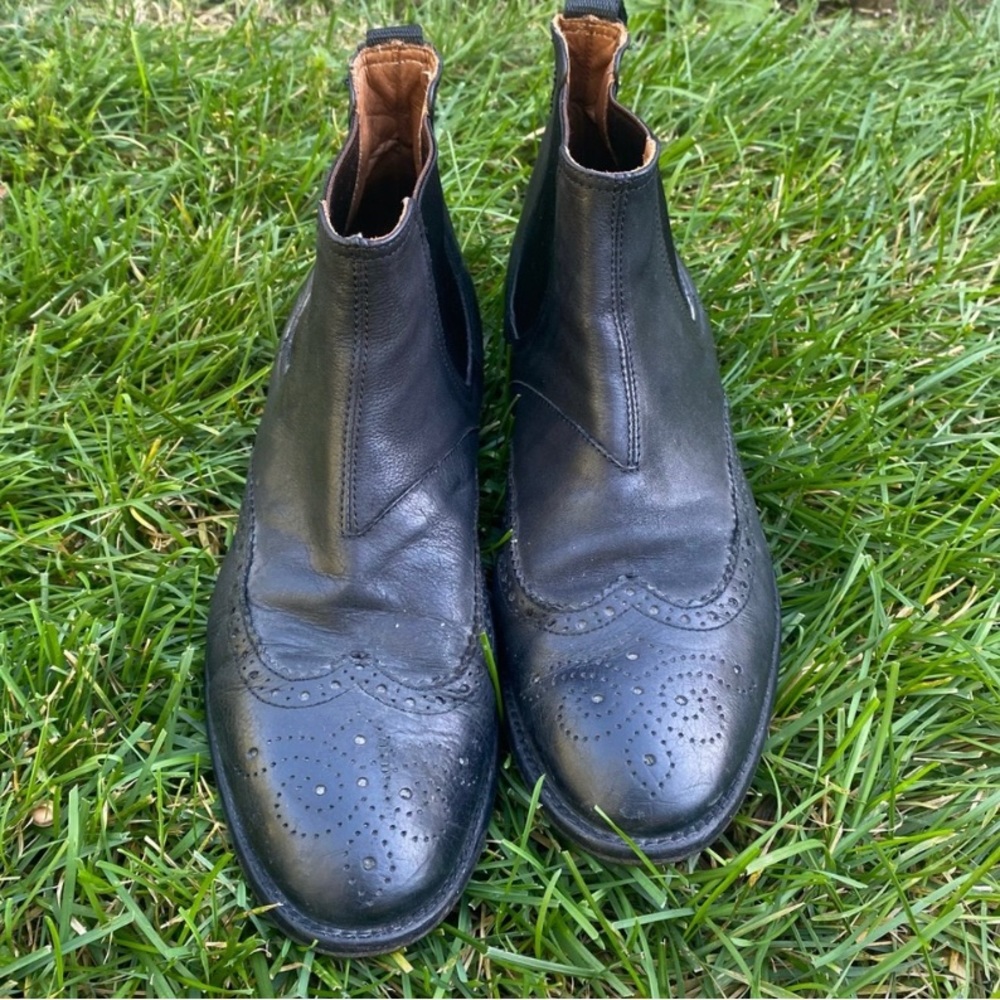 J& M Est. 1850 mens brown